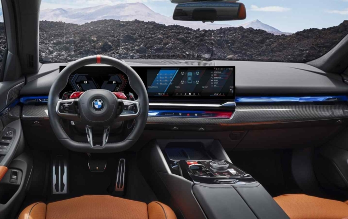 Seventh Generation BMW M5 interior