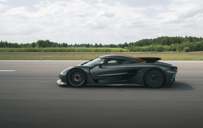 Koeningsegg Breaks Its Own 0-400 km/h-0 Record
