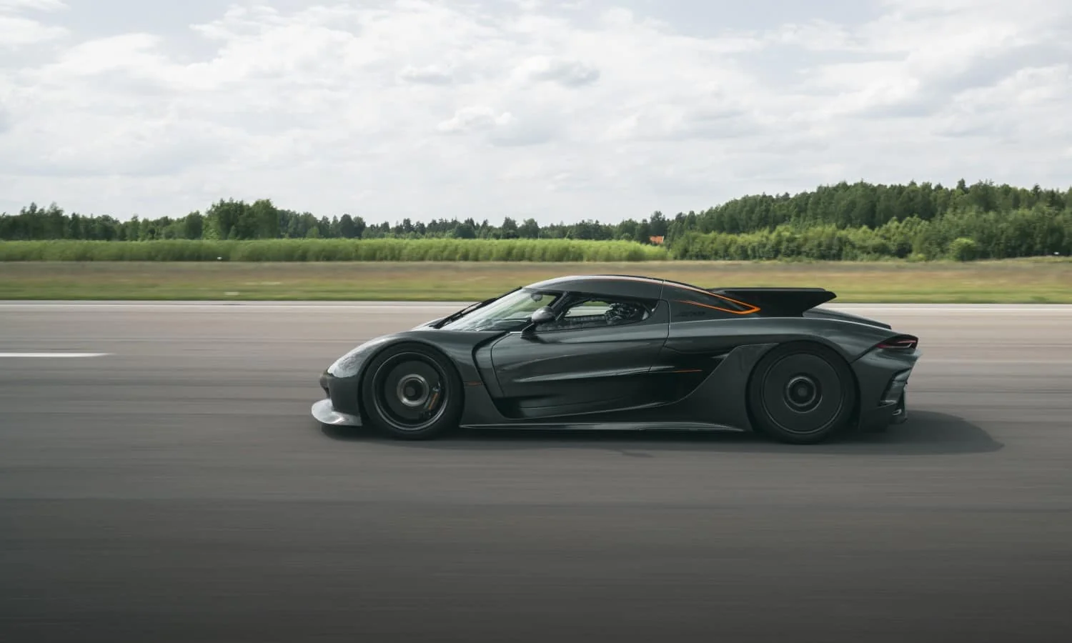 Koeningsegg Breaks Its Own 0-400 km/h-0 Record
