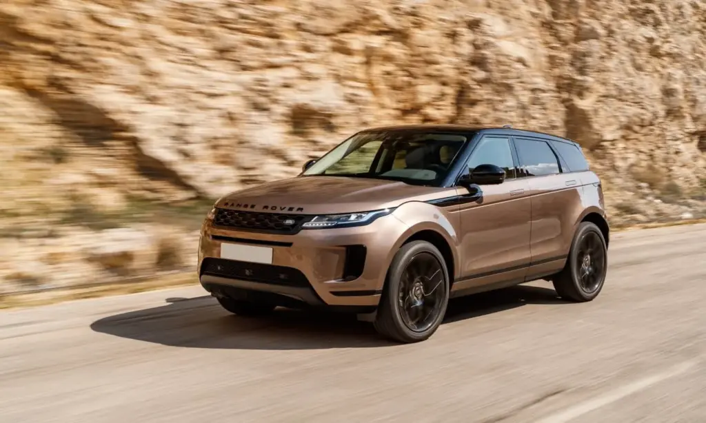 Range Rover Evoque P300e Dynamic HSE Driven