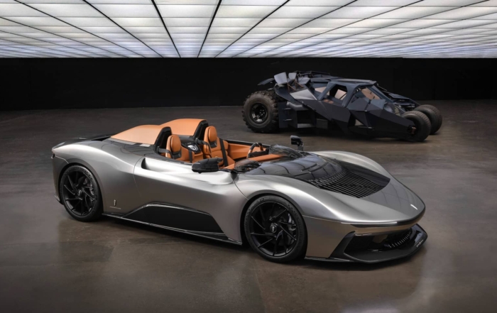 Automobili Pininfarina B95 Gotham with Tumbler