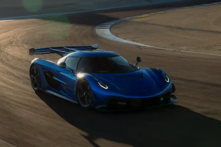 Koenigsegg Jesko Breaks Laguna Seca Lap Record [video]