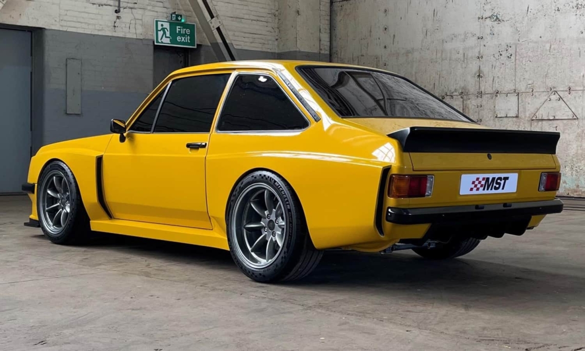 MST's Mk2 Evo-X Is A Modern-Day RS2000 Rally Weapon - Double Apex