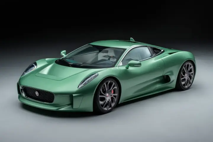 Jaguar C-X75 Finally Sees the Light of Day