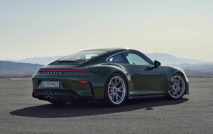 Revised Porsche 911 GT3 Touring rear