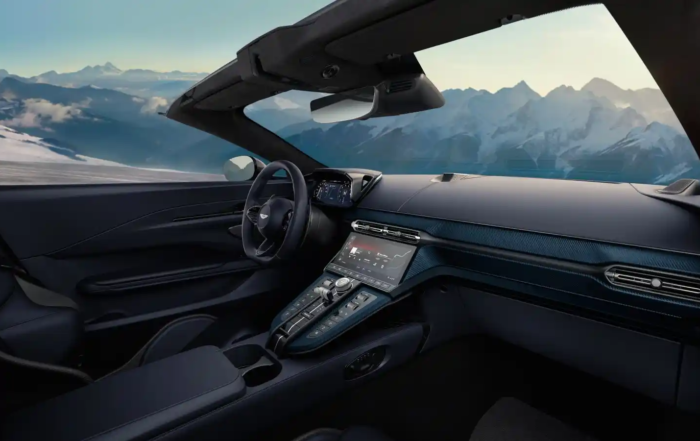 Aston Martin Vantage Roadster interior