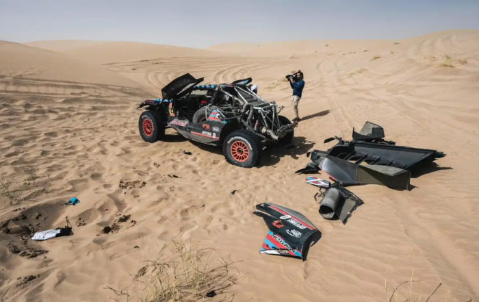 Carlos Sainz rolled on 2025 Dakar Stage 2a