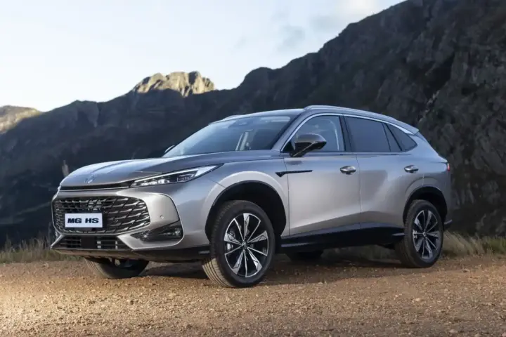 MG HS and ZS Models Hit SA Roads