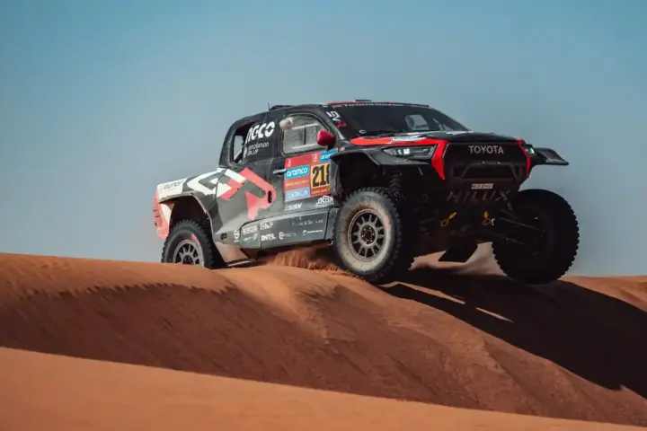 2025 Dakar Stage 3 Results – Big Names Falter [w/videos]