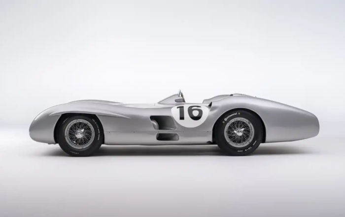 1954 Mercedes-Benz W196R Stromlinienwagen profile