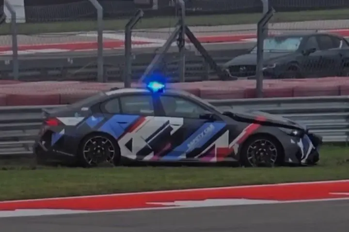 Safety Car Crashes at MotoGP Race in COTA [video]
