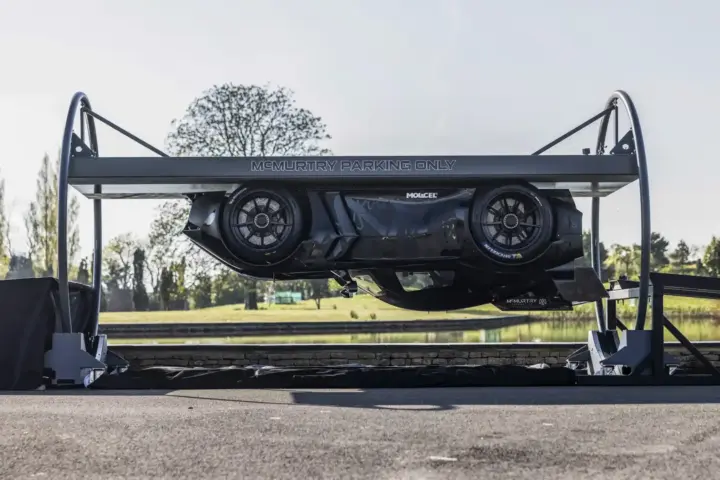 Watch As McMurtry Speirling Hypercar Drives Upside Down [video]