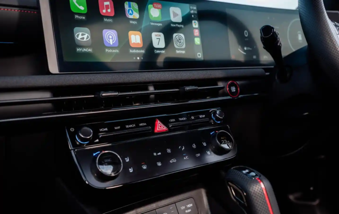 Refreshed Hyundai Tucson HVAC controls