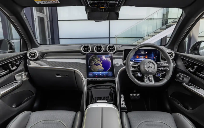 Mercedes-AMG GLC63S interior