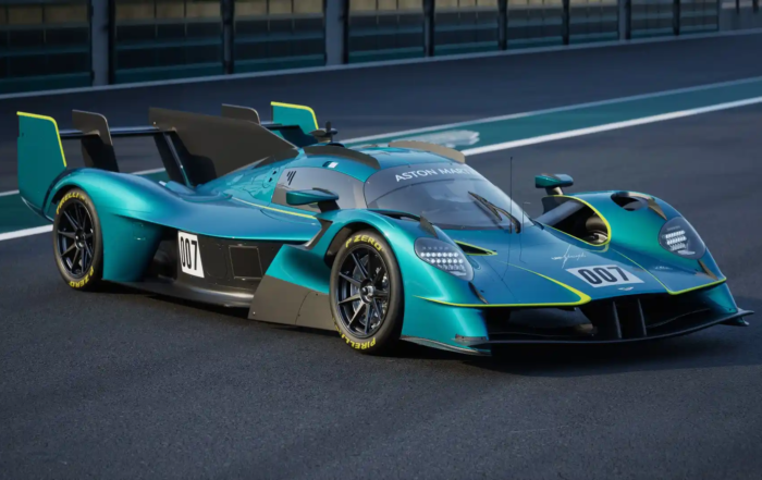 Aston Martin Valkyrie LM side