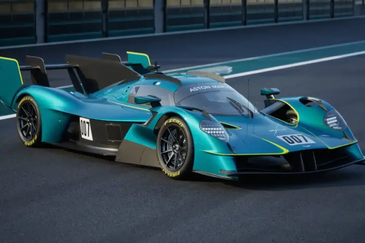 Aston Martin Creates 10 Units of Valkyrie LM for Track Use