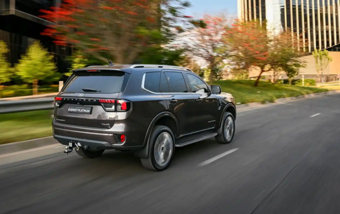 Ford Everest Platinum rear