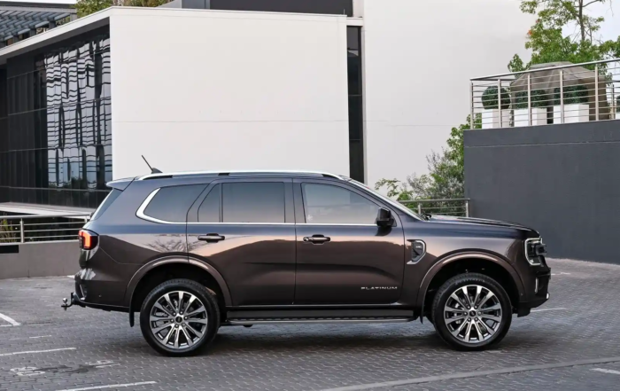 Ford Everest Platinum profile