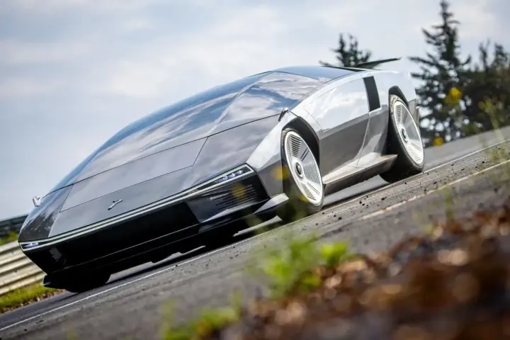 Peralta S is a Bespoke Supercar by Famed Italian Designer