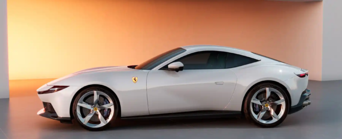 Ferrari Amalfi profile
