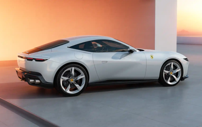 Ferrari Amalfi side