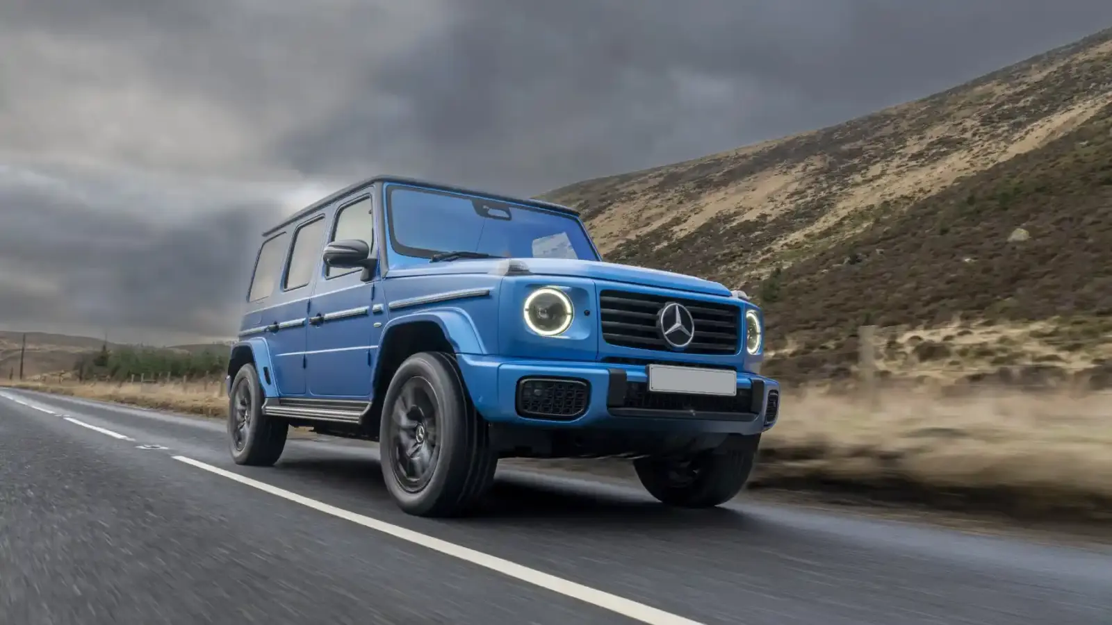 Mercedes-Benz G580 EQ – Large and On Charge