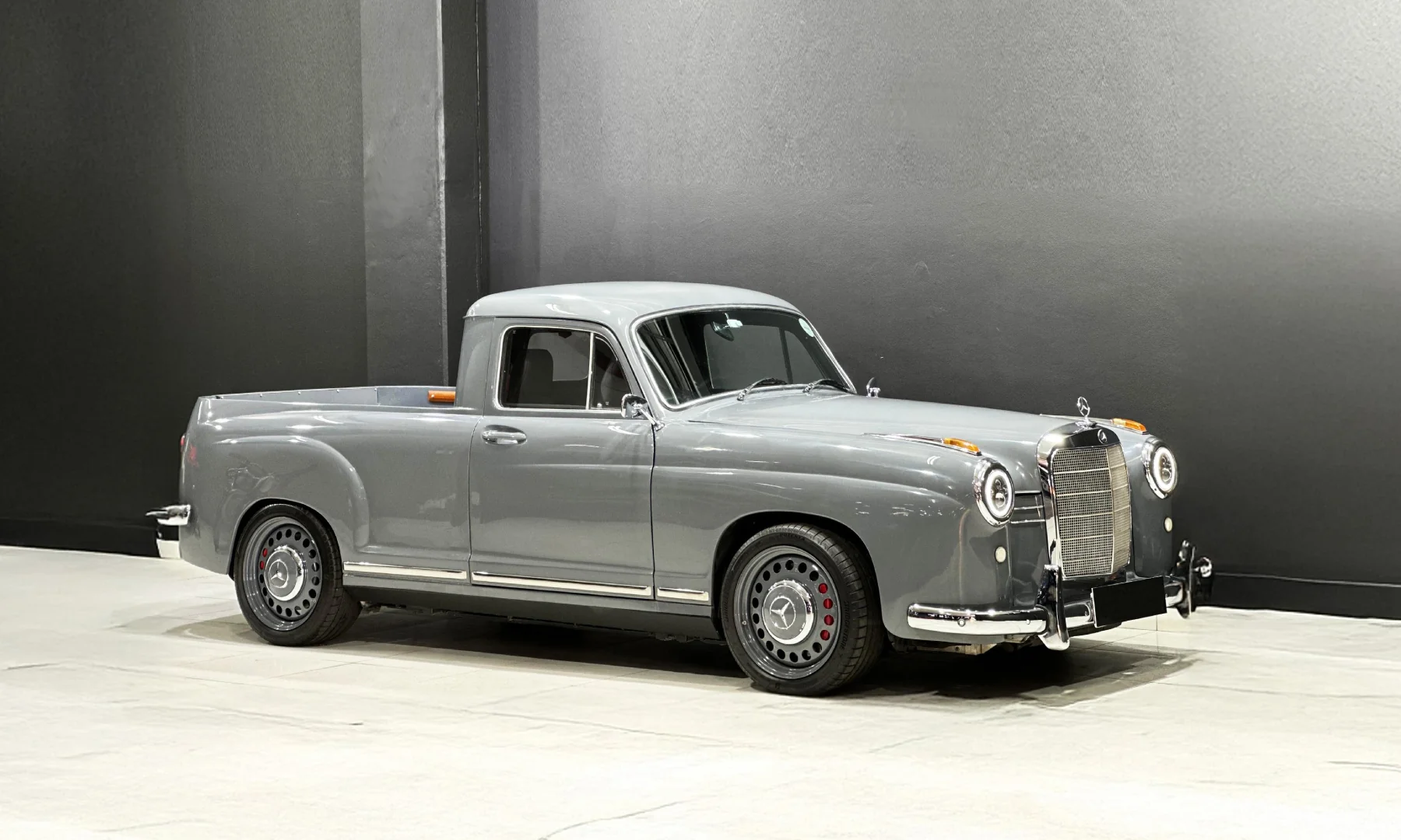 Mercedes Ponton Pickup Restomod