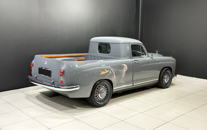 Mercedes Ponton Pickup Restomod rear