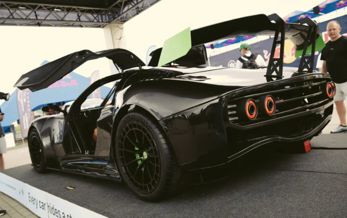 Rhino RR01 side