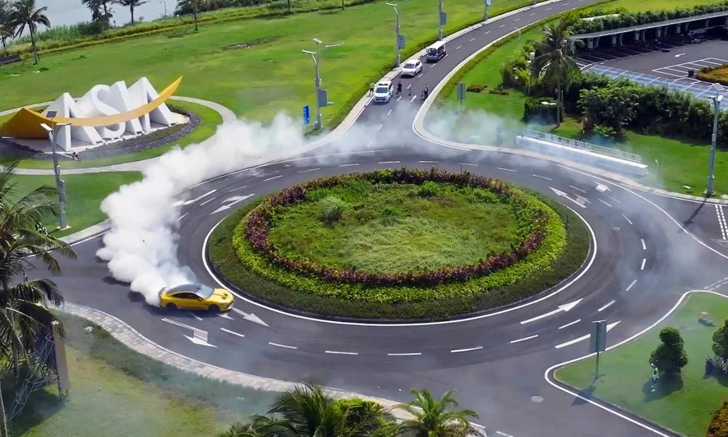 Xiaomi SU7 Ultra EV Stars in Qionghai Drift