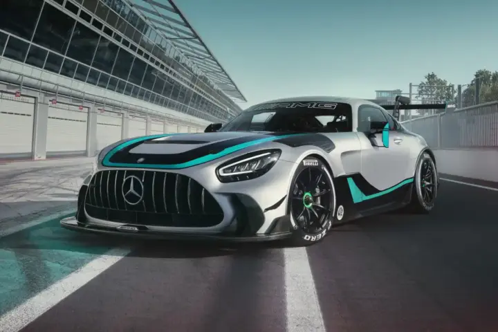Mercedes-AMG GT2 Edition W16 Debuts