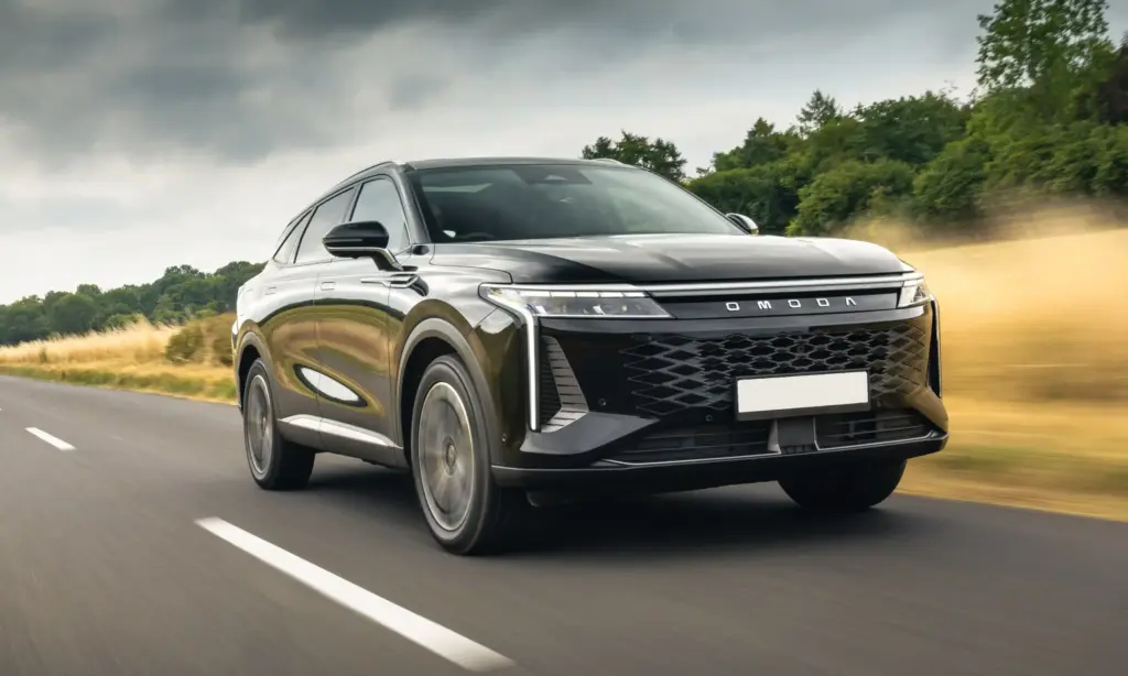 Omoda C9 PHEV Driven
