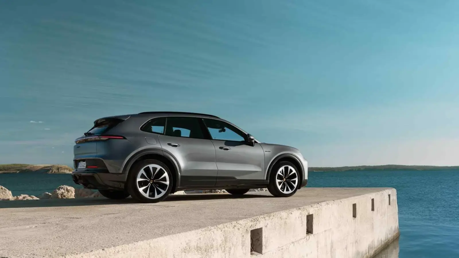 All-new Full Electric Porsche Cayenne Makes World Debut [w/video]