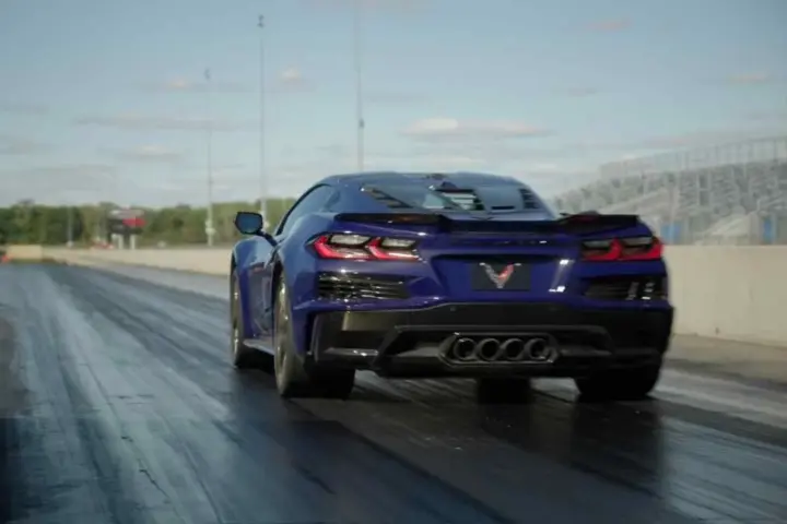 Chevrolet Corvette ZR1X Rips Through Quarter Mile [w/video]