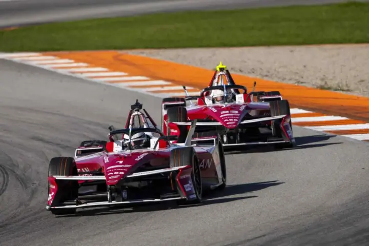 Nissan Formula E – From Road to Racetrack and Back