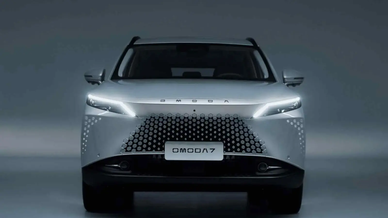 Omoda C7 Elegance front