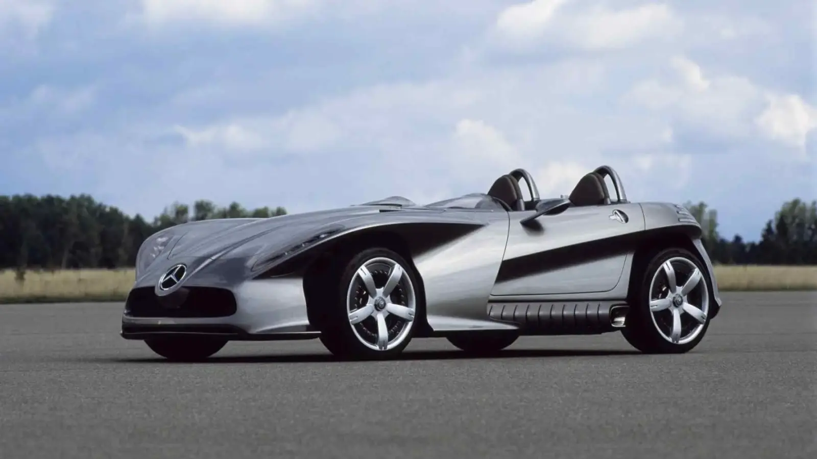 Mercedes-Benz F400 Carving