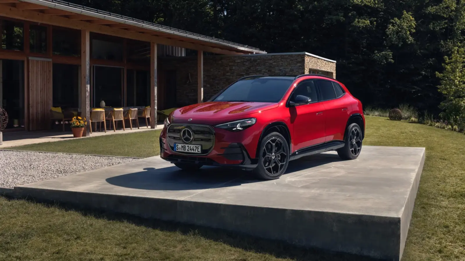 All-new Mercedes-Benz GLA Boasts New Look and Tech