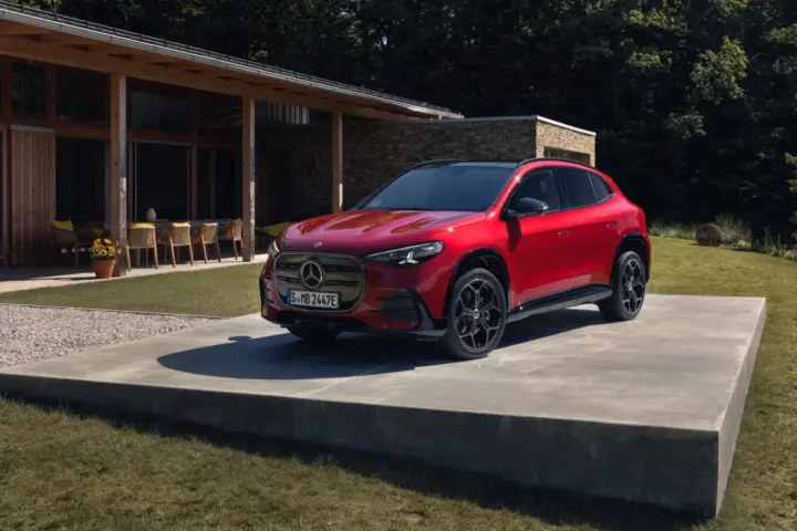 All-new Mercedes-Benz GLA Boasts New Look and Tech