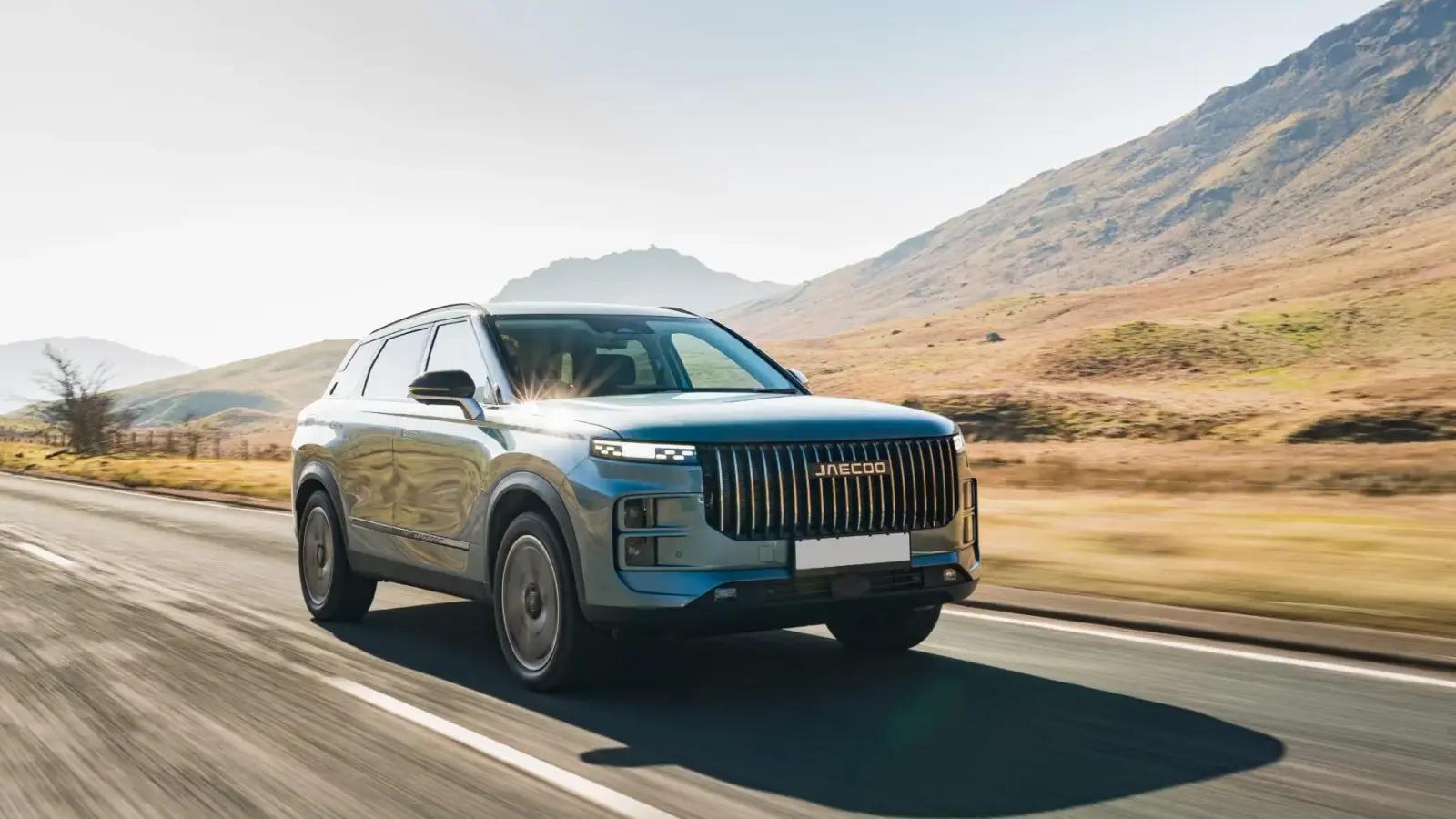 Seven Things We Learned While Driving the Jaecoo J7 SHS PHEV