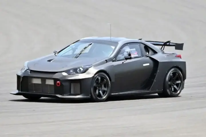 Upcoming Toyota MR2 Spied Testing in Japan [w/video]
