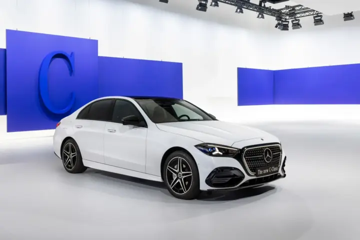 Mercedes-Benz C-Class Has Midlife Facelift