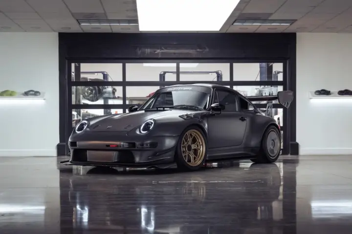 Gunther Werks’ GXR-Evo Is a 9 000 r/min 993 Porsche 911 Track Weapon