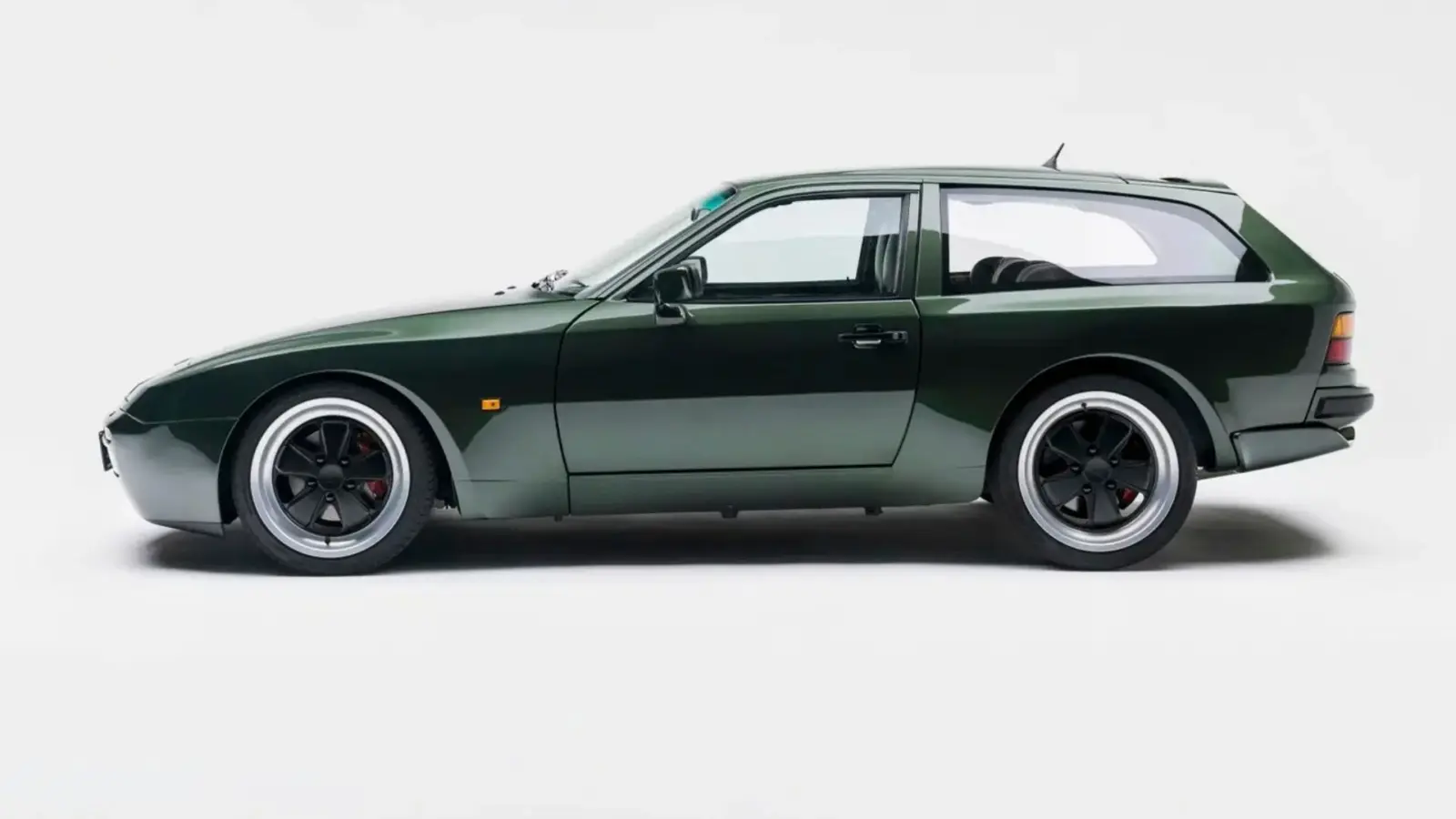Carpoint’s GT-K44 Builds the Porsche 944 Shooting Brake Porsche Never Did