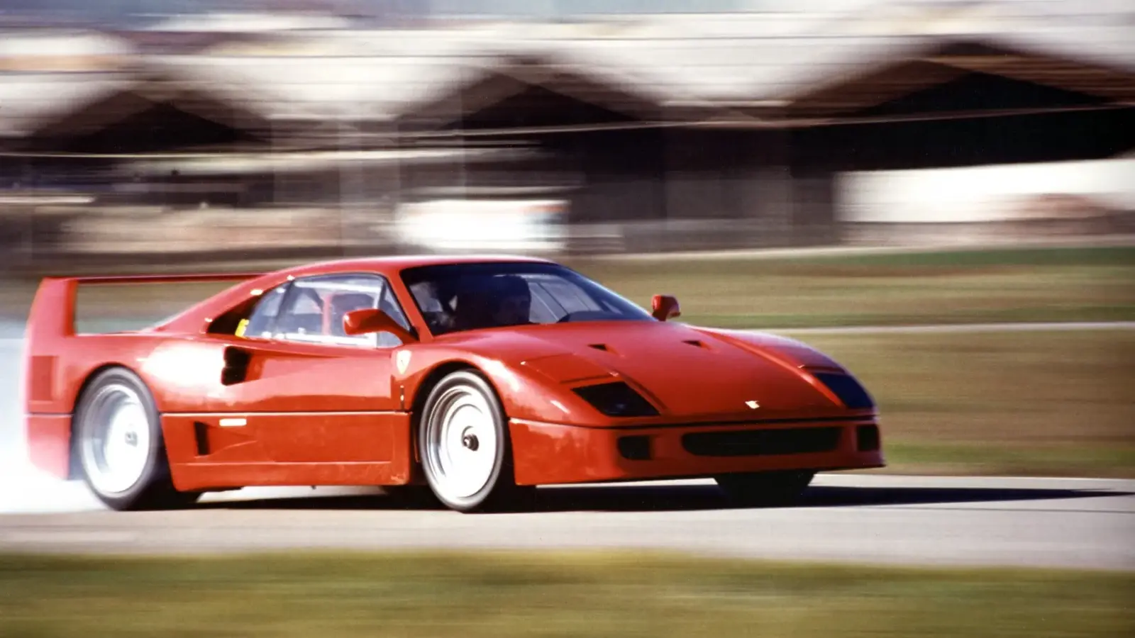 Lewis Hamilton Joins Ferrari F40 Owner’s Club