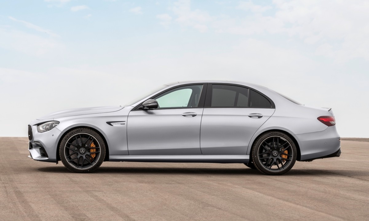 MercedesAMG E63S facelift debuts with new appearance and tech.