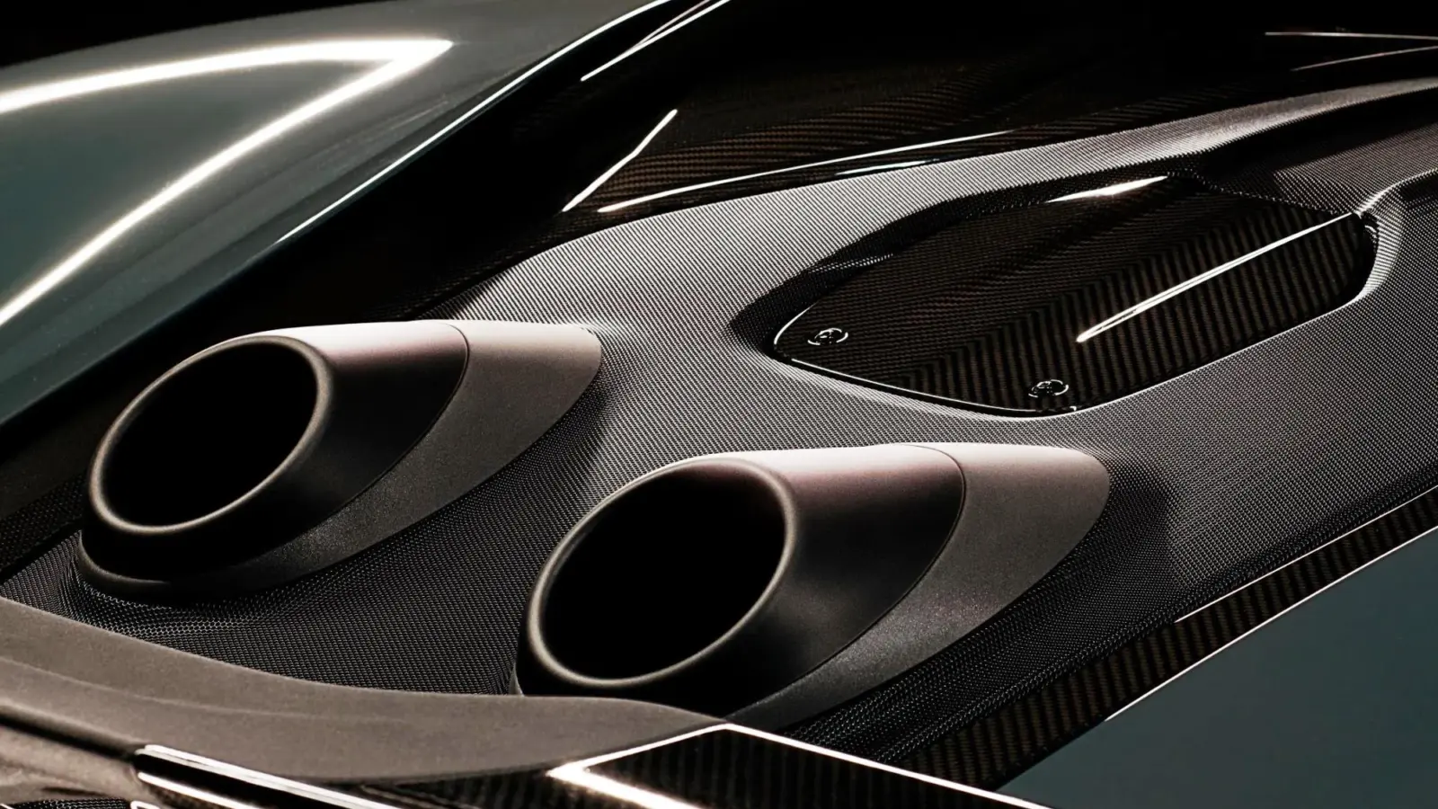 New hard core McLaren 600LT debuts in two weeks