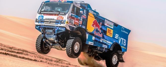 2020 Dakar Highlight: Andrey Karginov catches some air during stage 10