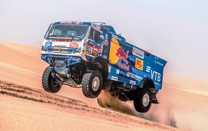 2020 Dakar Highlight: Andrey Karginov catches some air during stage 10
