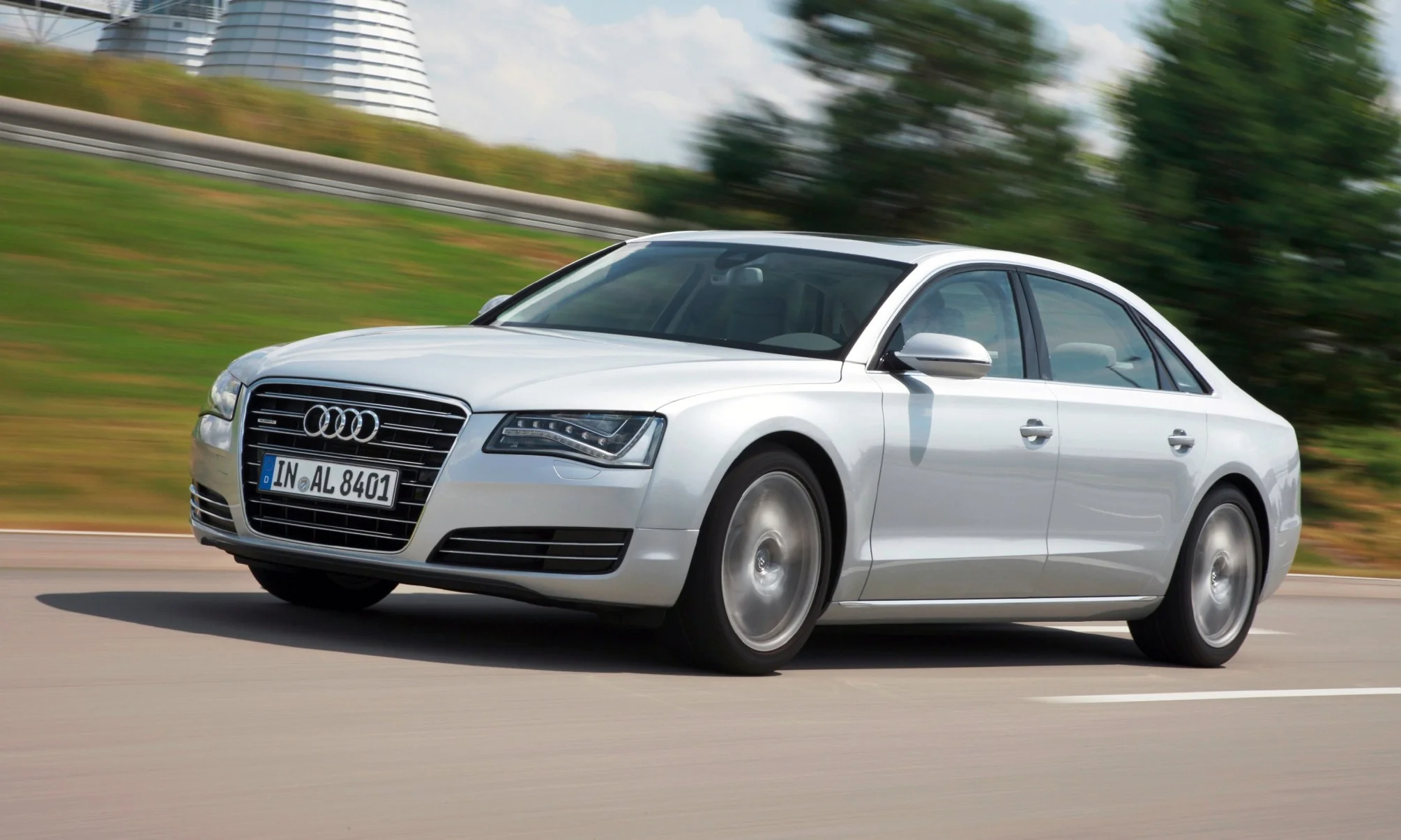 Audi A8 LWB 6.3 W12 Quattro Tiptronic